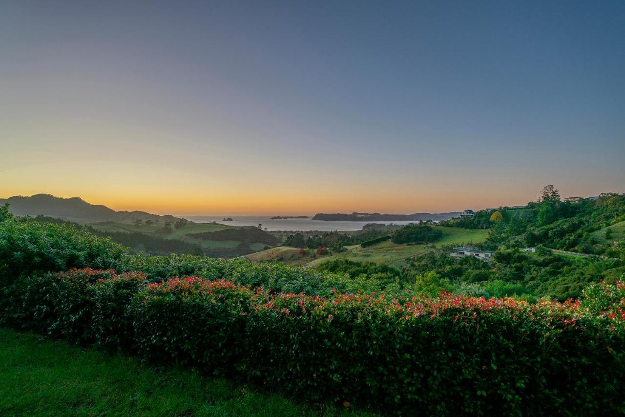 Bayview Valley Lodge Bed & Breakfast Whitianga Exterior photo