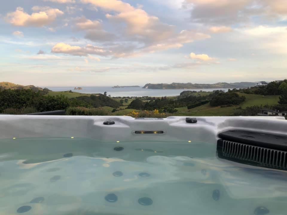Bayview Valley Lodge Bed & Breakfast Whitianga Exterior photo