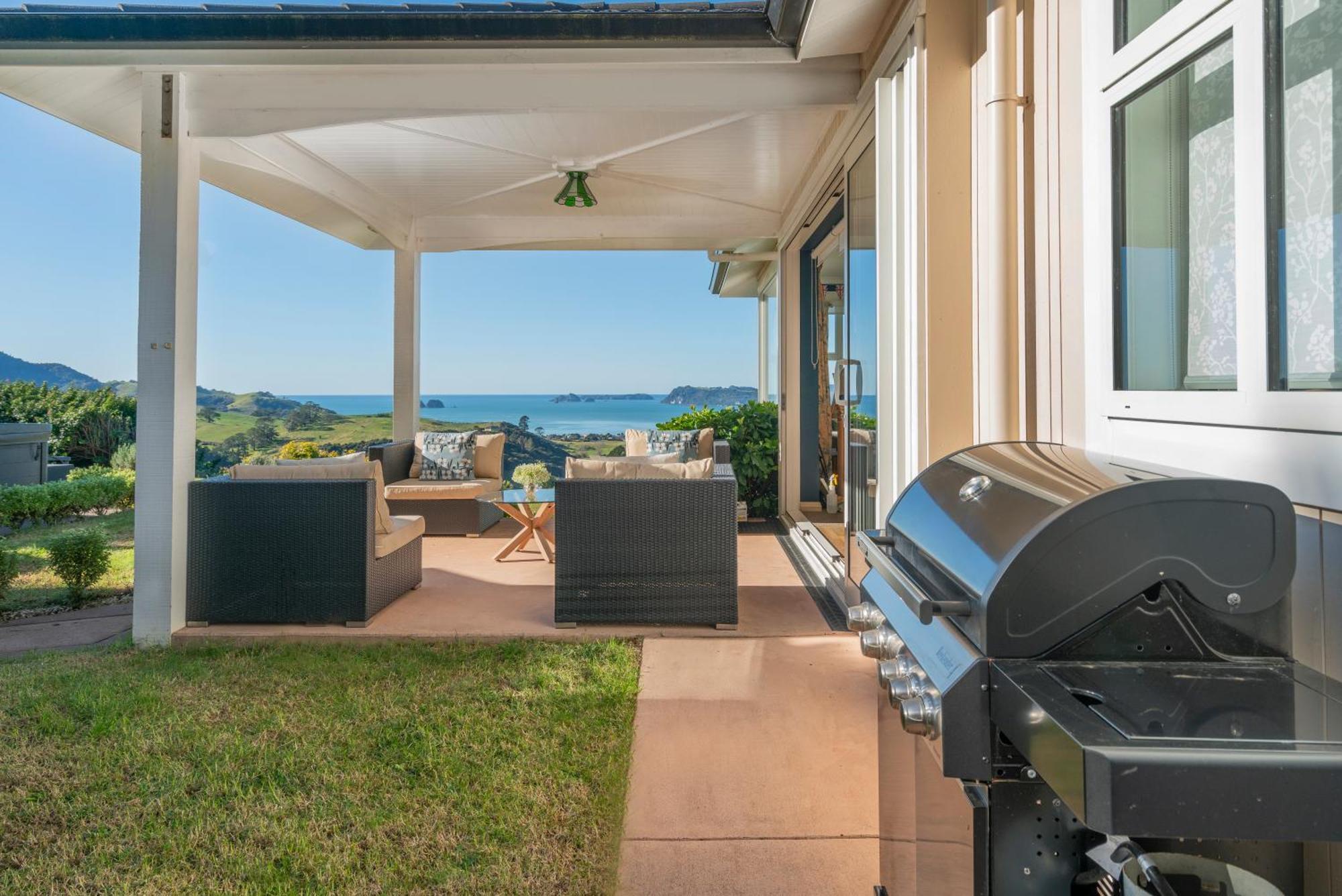 Bayview Valley Lodge Bed & Breakfast Whitianga Exterior photo