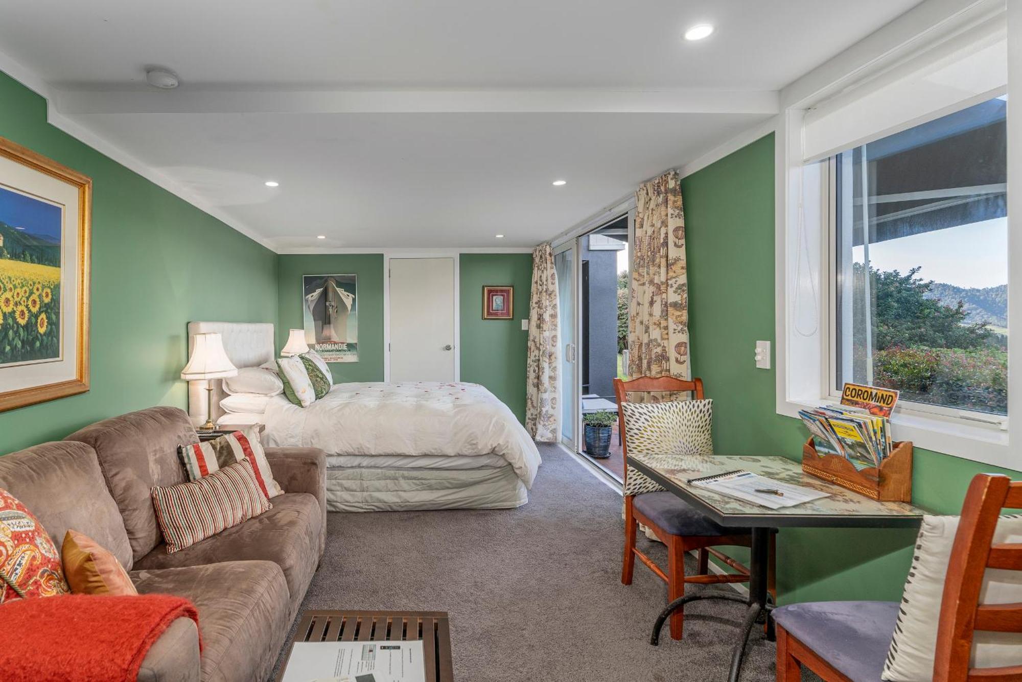 Bayview Valley Lodge Bed & Breakfast Whitianga Exterior photo