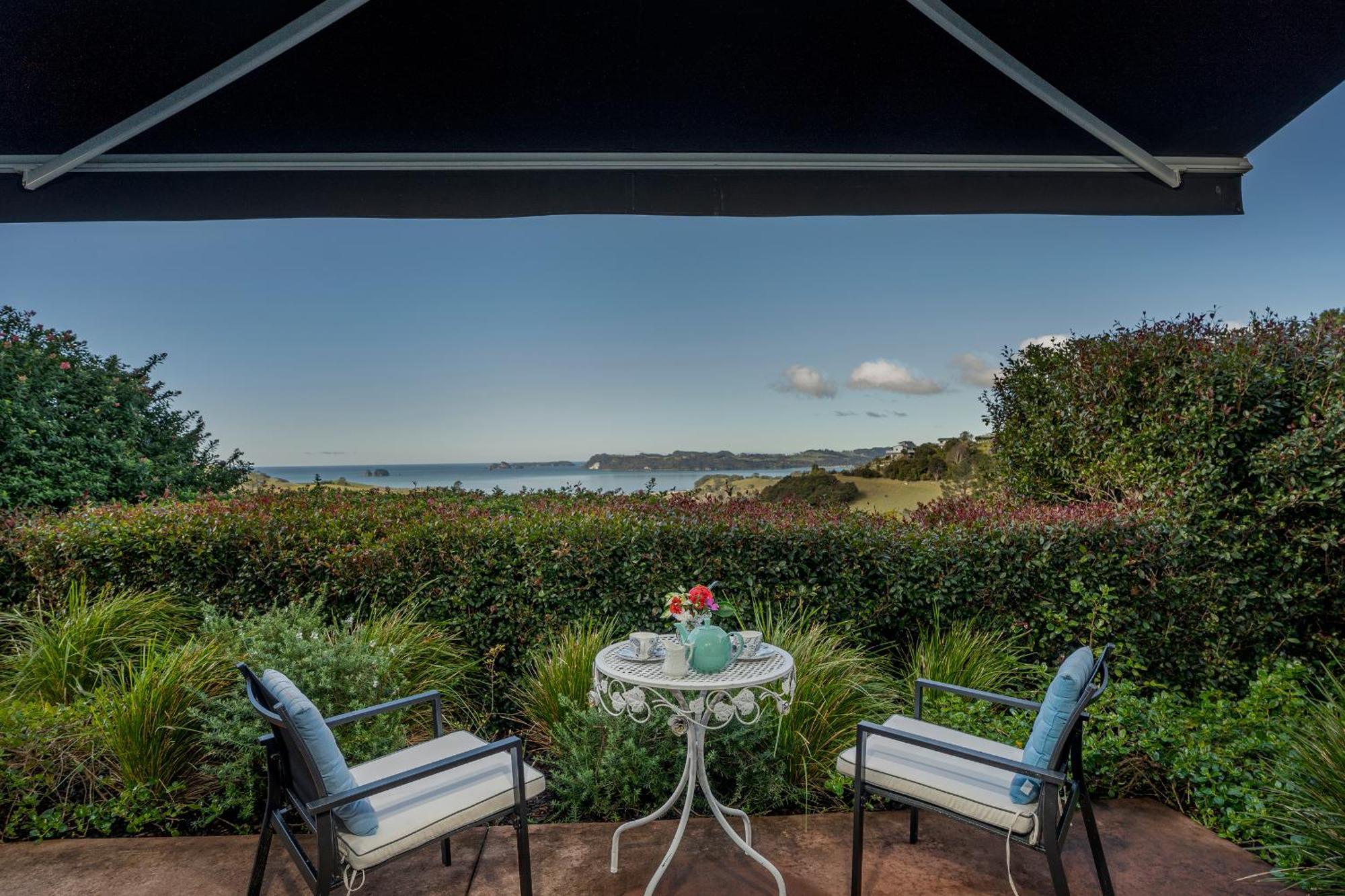 Bayview Valley Lodge Bed & Breakfast Whitianga Exterior photo